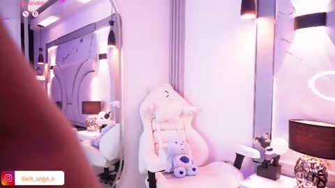 Snapshot of darkangelx_ chatting on June 24, 11:04 pm Angel Darcy online show from June 24, 11:04 pm