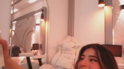 Snapshot of darkangelx_ chatting on July 24, 10:41 pm Angel Darcy online show from July 24, 10:41 pm