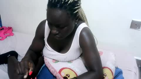 Snapshot of darkcrave57 chatting on July 25, 2:20 am Minas online show from July 25, 2:20 am