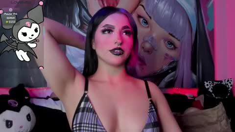 Snapshot of darki_shine_ chatting on November 24, 6:13 am cleitlin vinson online show from November 24, 6:13 am