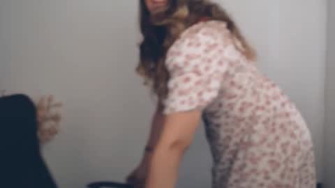 Snapshot of darklure_ chatting on September 15, 1:55 pm Anna online show from September 15, 1:55 pm