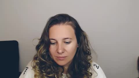 Snapshot of darklure_ chatting on September 25, 4:38 am Anna online show from September 25, 4:38 am