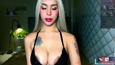 Snapshot of darklurex_jasmine chatting on April 16, 4:13 am mistress jasmine online show from April 16, 4:13 am