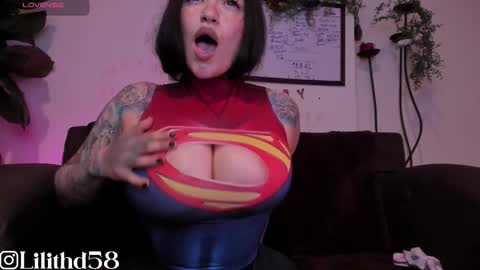 Snapshot of darknes_lilith18 chatting on December 20, 1:56 am darknes_lilith18 online show from December 20, 1:56 am