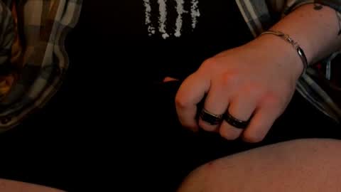 Snapshot of darknessjowi chatting on June 23, 3:59 am xBunnyBunny online show from June 23, 3:59 am