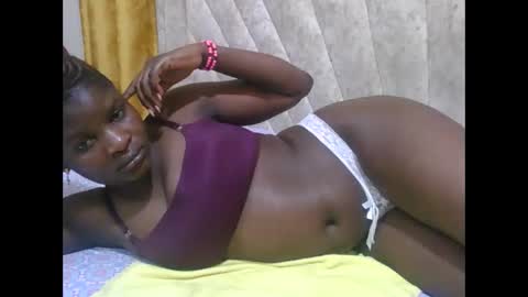 Snapshot of darknipples2 chatting on May 6, 2:08 am SHANICE online show from May 6, 2:08 am