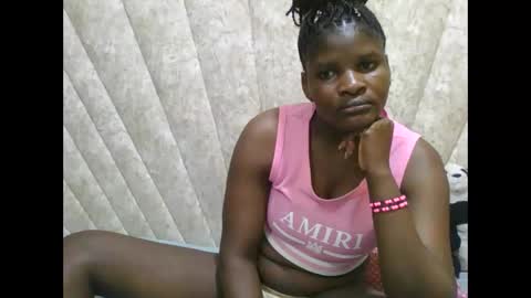 Snapshot of darknipples2 chatting on May 16, 10:52 pm SHANICE online show from May 16, 10:52 pm