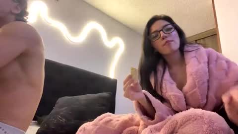 darkpleasuress online show from September 10, 6:46 am