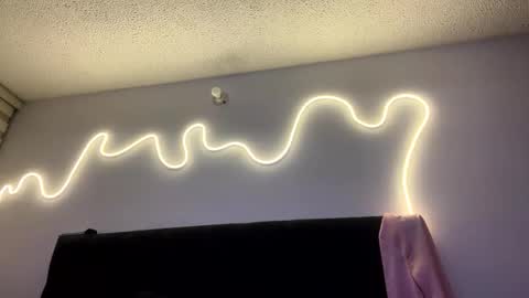 darkpleasuress online show from October 2, 7:15 am