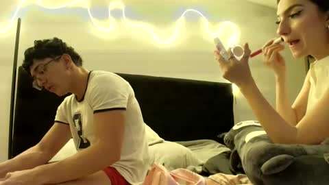 darkpleasuress online show from December 16, 7:13 am