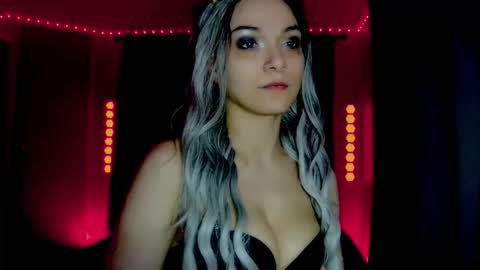 Snapshot of darkskullmistress chatting on March 31, 4:02 am roseredgoddess online show from March 31, 4:02 am