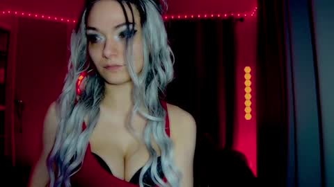 Snapshot of darkskullmistress chatting on April 3, 3:15 am roseredgoddess online show from April 3, 3:15 am