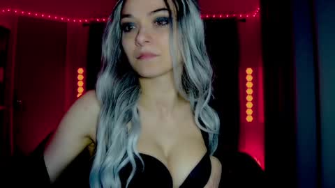 Snapshot of darkskullmistress chatting on April 18, 2:48 am roseredgoddess online show from April 18, 2:48 am