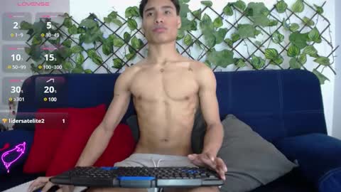 Snapshot of darkviper26 chatting on December 18, 5:21 pm darkviper26 online show from December 18, 5:21 pm