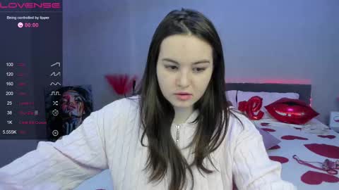 darlenedolce online show from February 22, 1:35 pm