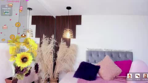 Snapshot of darling_spoiled chatting on May 18, 11:27 am darling online show from May 18, 11:27 am