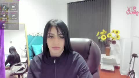 Snapshot of darling_spoiled chatting on July 25, 9:40 am darling online show from July 25, 9:40 am