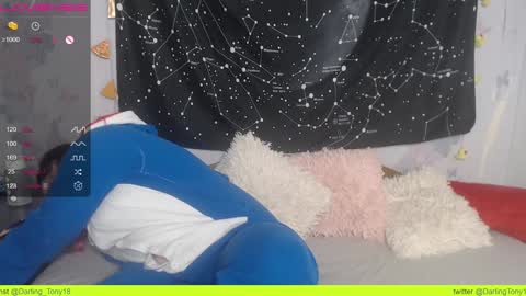 Snapshot of darling_tony18 chatting on December 7, 1:29 pm darling_tony18 online show from December 7, 1:29 pm