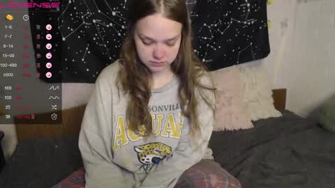 Snapshot of darling_tony18 chatting on May 27, 5:10 pm darling_tony18 online show from May 27, 5:10 pm