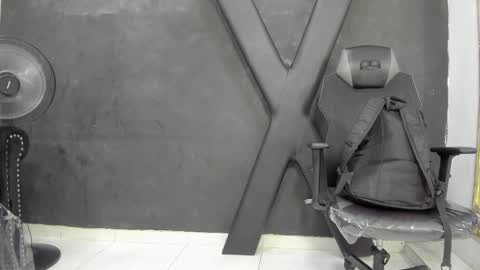 Snapshot of darlingbdsm_ chatting on January 11, 1:38 pm Darling online show from January 11, 1:38 pm