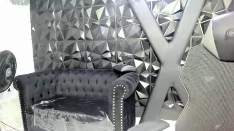 Snapshot of darlingbdsm_ chatting on July 12, 1:02 pm Darling online show from July 12, 1:02 pm