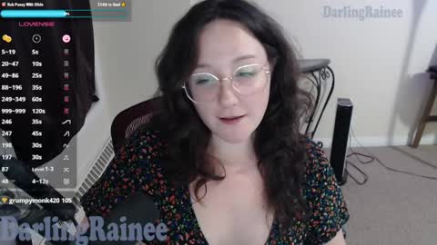 Snapshot of darlingrainee chatting on March 31, 2:06 pm DarlingRainee online show from March 31, 2:06 pm