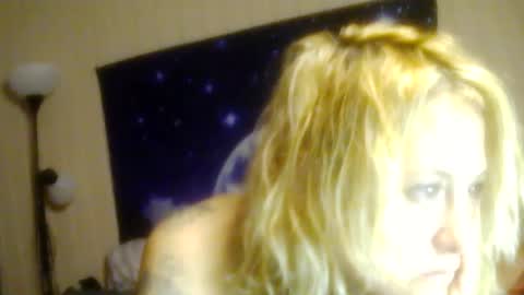 Snapshot of darnette_daisy chatting on May 23, 9:13 am darnette_daisy online show from May 23, 9:13 am