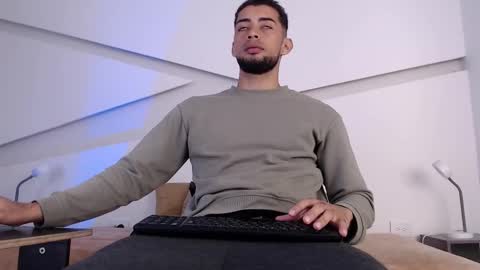 Kael online show from October 22, 1:33 pm