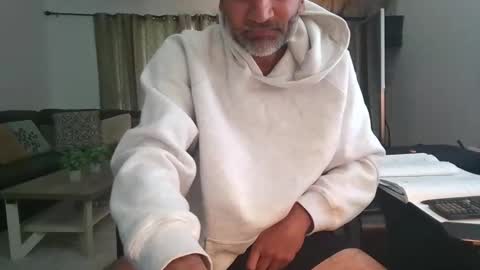 darryl43321 online show from May 18, 5:30 pm