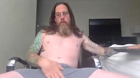 Snapshot of darthraider76 chatting on June 4, 2:39 am DarthRaider online show from June 4, 2:39 am