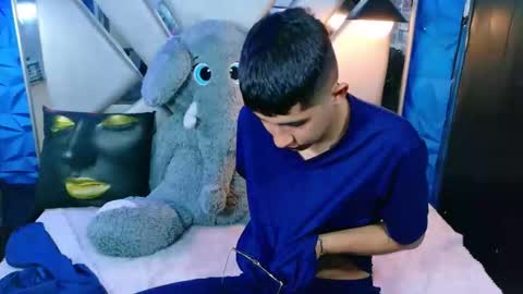 Snapshot of darwinandbrayan chatting on January 14, 5:13 am darwinandbrayan online show from January 14, 5:13 am