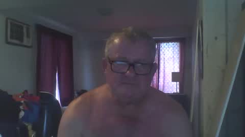 Snapshot of darwincock chatting on December 13, 5:05 am darwincock online show from December 13, 5:05 am