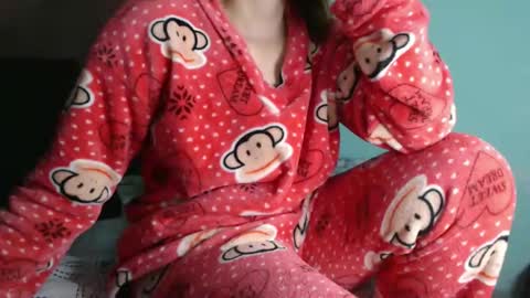 Snapshot of dasne19 chatting on February 20, 3:34 am Dafne online show from February 20, 3:34 am