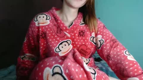 Snapshot of dasne19 chatting on February 22, 2:39 am Dafne online show from February 22, 2:39 am