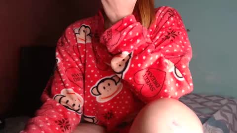 Snapshot of dasne19 chatting on March 3, 2:36 am Dafne online show from March 3, 2:36 am