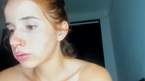 Snapshot of dasne19 chatting on November 28, 1:41 am Dafne online show from November 28, 1:41 am