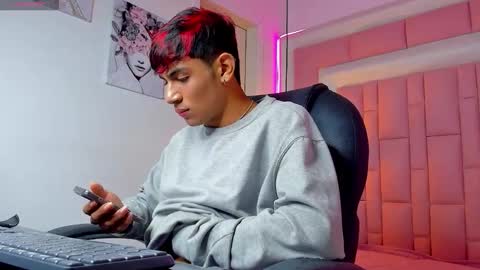 angel online show from December 23, 4:32 am