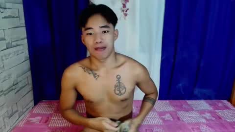 Snapshot of dave_boyyy chatting on May 26, 9:16 am dave_boyyy online show from May 26, 9:16 am