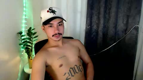 Snapshot of dave_cummers chatting on May 19, 1:56 am DAVE online show from May 19, 1:56 am
