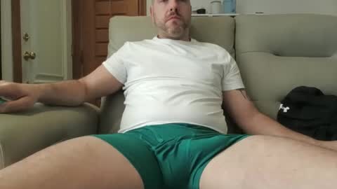 Snapshot of davecomplet chatting on November 17, 3:51 pm Dave online show from November 17, 3:51 pm