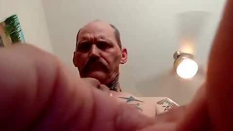 davedowning042075 online show from October 22, 6:40 pm