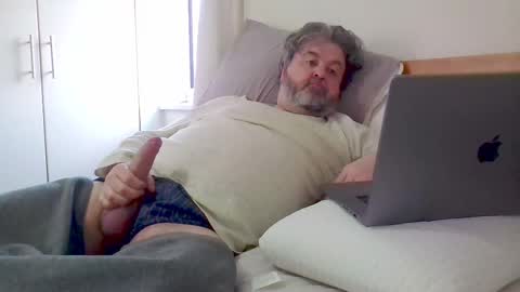 Snapshot of davenotts27179 chatting on March 9, 7:56 am Dave notts online show from March 9, 7:56 am