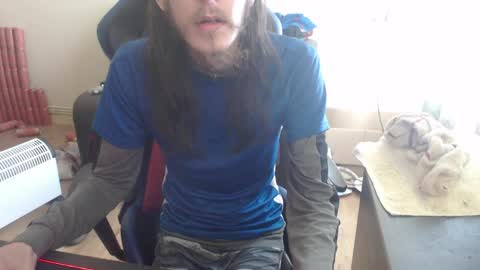 Snapshot of daver281197 chatting on May 6, 12:32 pm dave online show from May 6, 12:32 pm