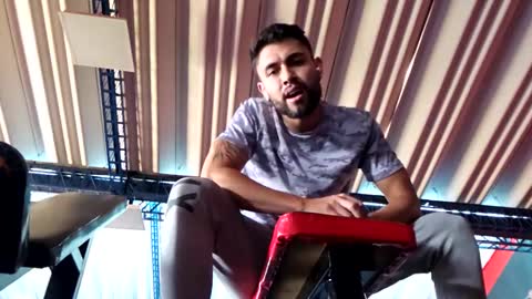 Dave y Salvatore online show from February 27, 4:21 pm