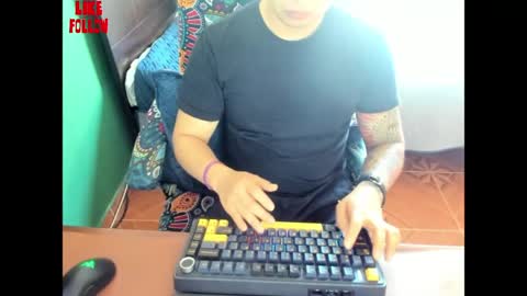 Snapshot of david_2789 chatting on May 18, 7:20 pm David online show from May 18, 7:20 pm