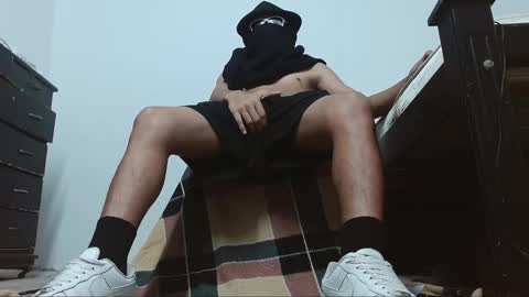 Snapshot of david_333_ chatting on February 17, 9:06 am MASTER DAVID online show from February 17, 9:06 am