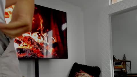 Snapshot of david_johnson372 chatting on January 4, 12:59 pm Hey im David that loves to explore and speak their fantasies. Very open talktative and nice. Feel free to chat with me online show from January 4, 12:59 pm