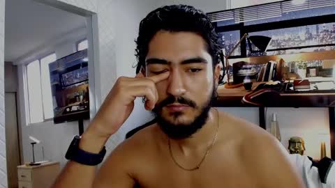 Snapshot of david_johnson372 chatting on January 14, 12:03 pm Hey im David that loves to explore and speak their fantasies. Very open talktative and nice. Feel free to chat with me online show from January 14, 12:03 pm