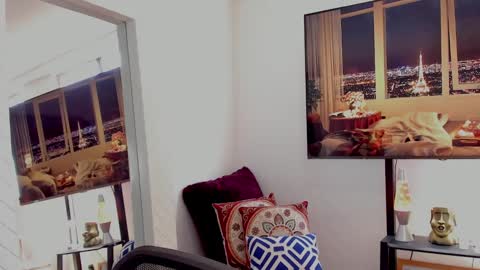 Snapshot of david_johnson372 chatting on January 21, 3:32 pm Hey im David that loves to explore and speak their fantasies. Very open talktative and nice. Feel free to chat with me online show from January 21, 3:32 pm