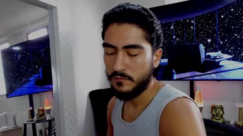 Snapshot of david_johnson372 chatting on January 28, 12:11 pm Hey im David that loves to explore and speak their fantasies. Very open talktative and nice. Feel free to chat with me online show from January 28, 12:11 pm